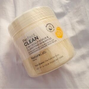 Perfect Clean 2-In-1 Scalp Scrub & Clarifying Shampoo - Yuzu